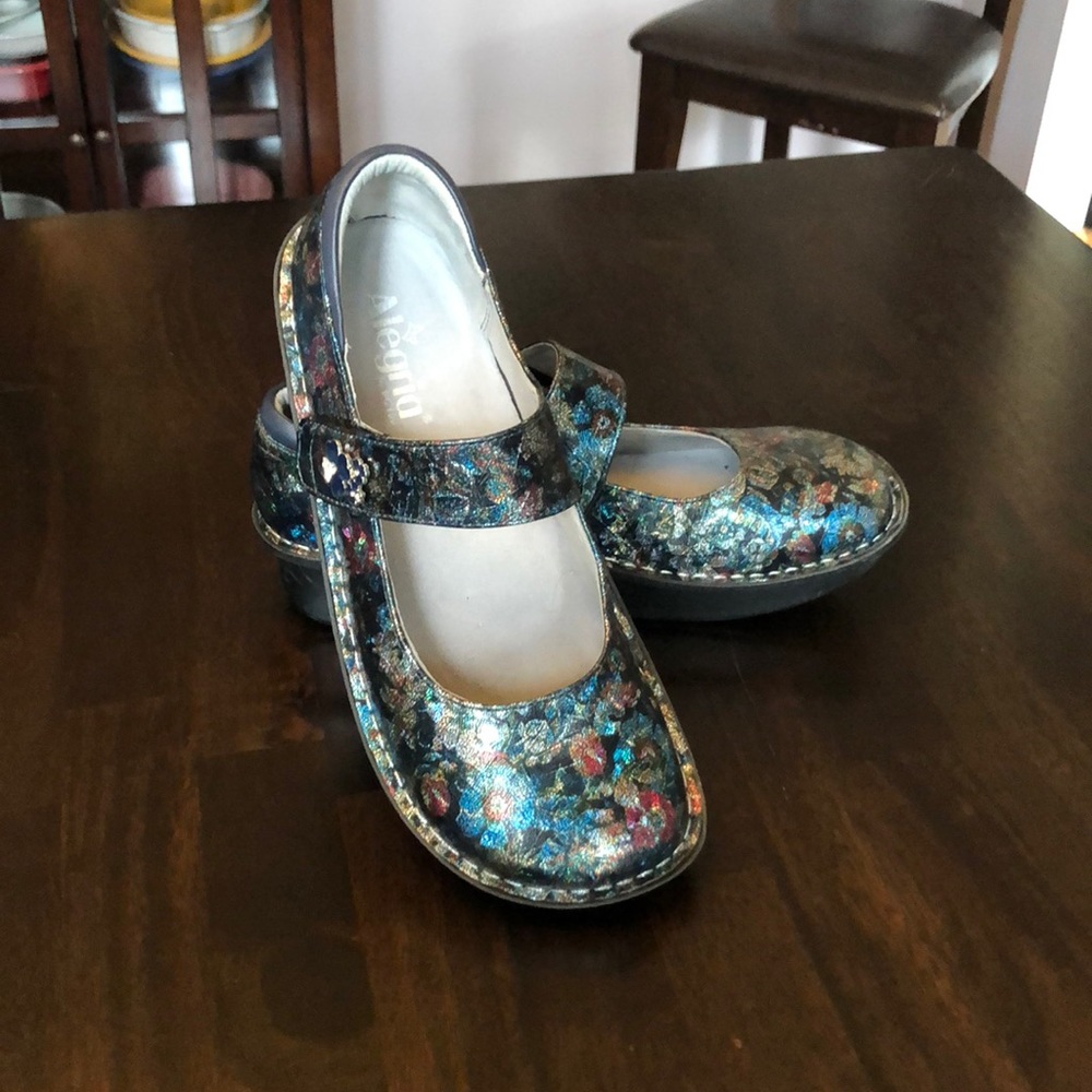 LIKE NEW Alegria Paloma Flora Nova size 40!